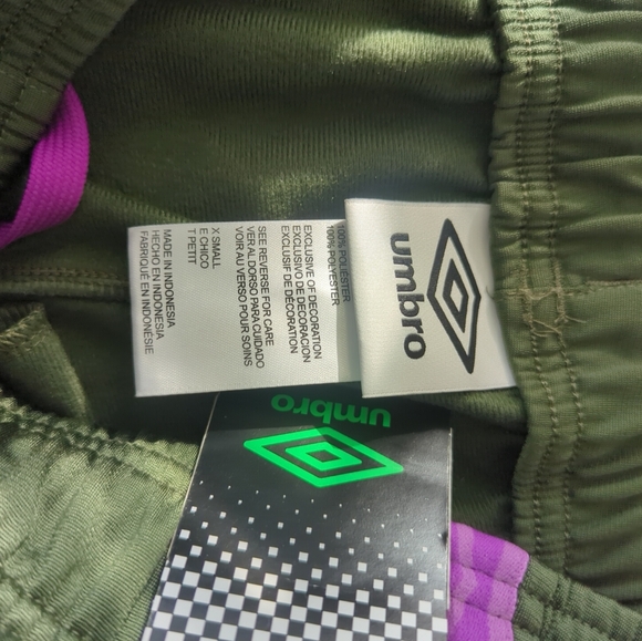NWT Umbro Green and purple track pants size extra small - Picture 7 of 7